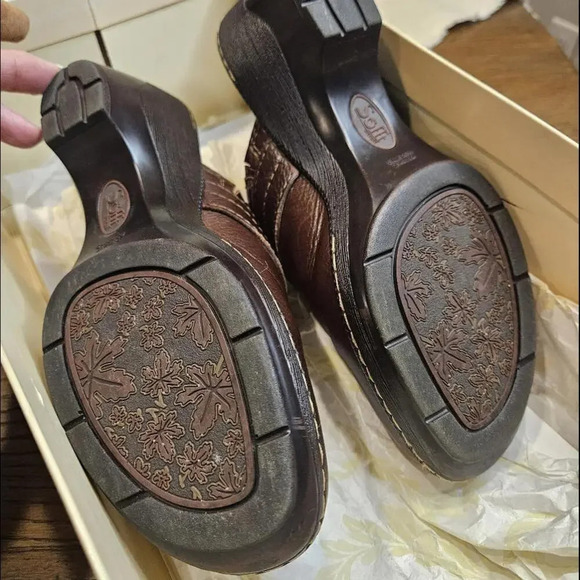 Söfft Brown Leather Clogs - Comfortable Slide-On Shoes - Picture 8 of 8